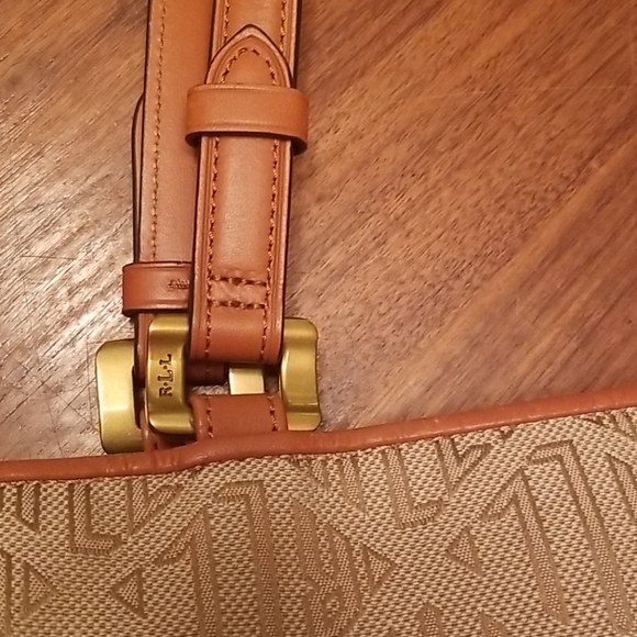 Perfect condition Lauren Ralph Lauren purse - Picture 4 of 8